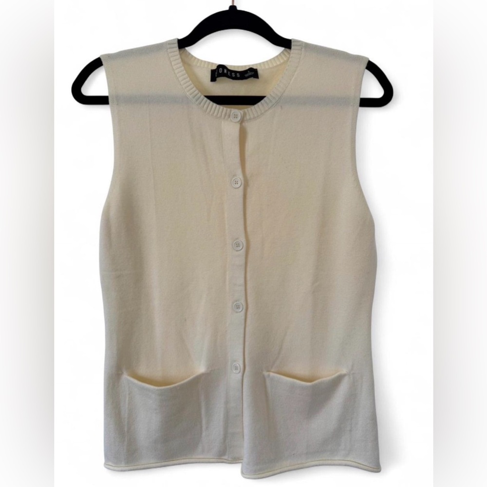 LIONESS Women's Kourt Vest. Cream Sleeveless Button-Up Cardigan